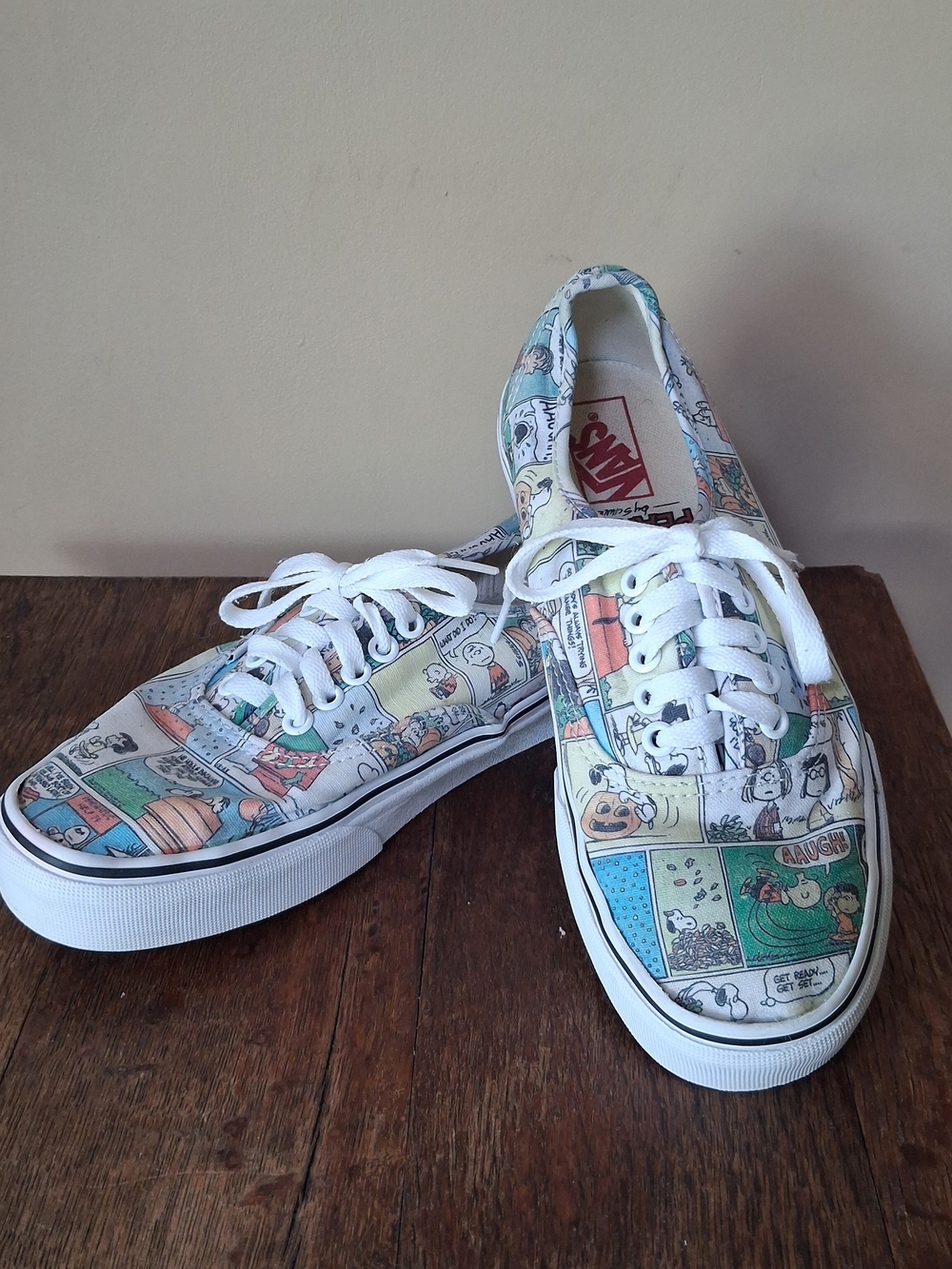Vans x Peanuts Comic Strip Authentic Canvas Shoe Limited Edition; Sz 7.5M/9W